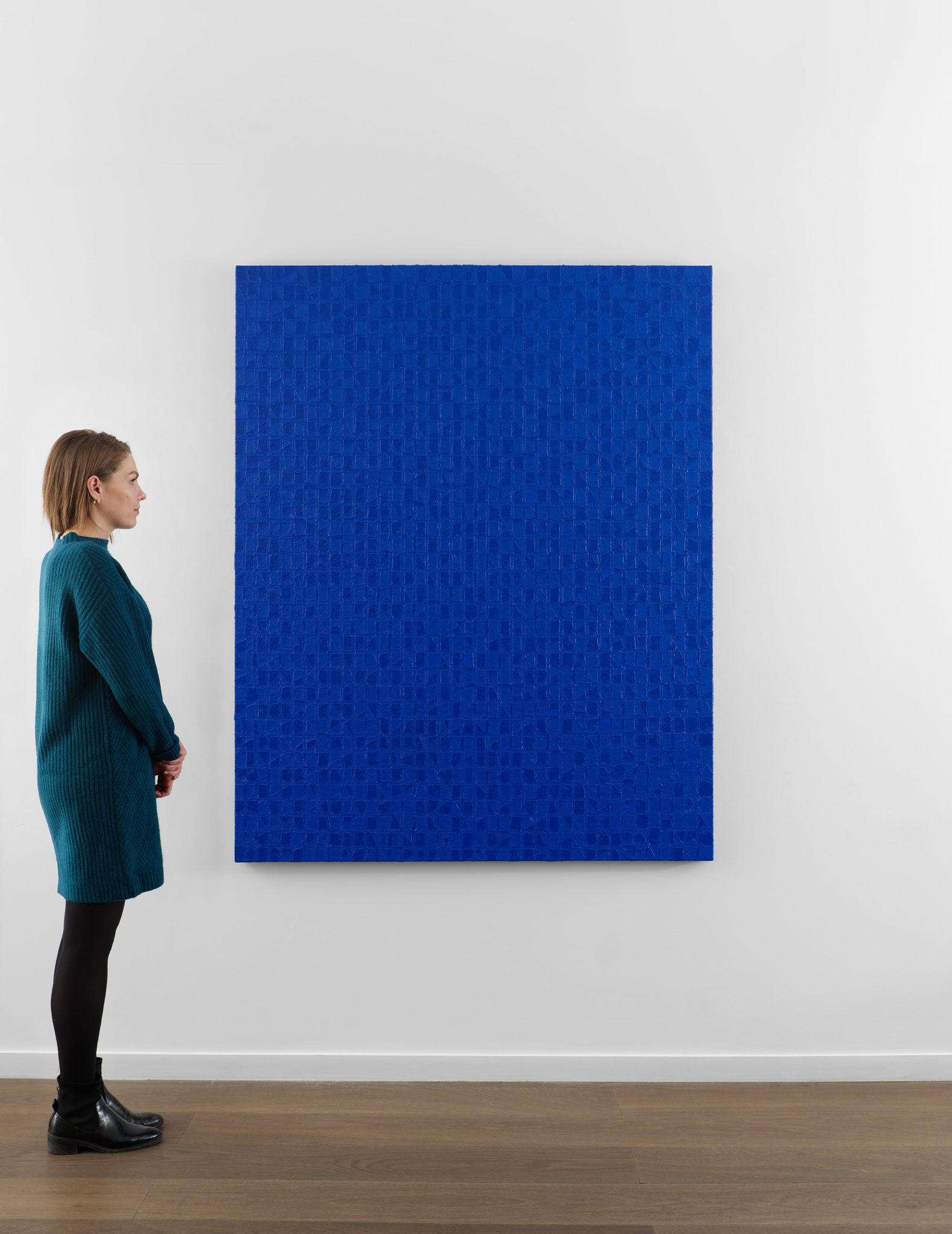 Scale shot of Chung Sang-Hwa's painting Untitled 014-6 (2014)