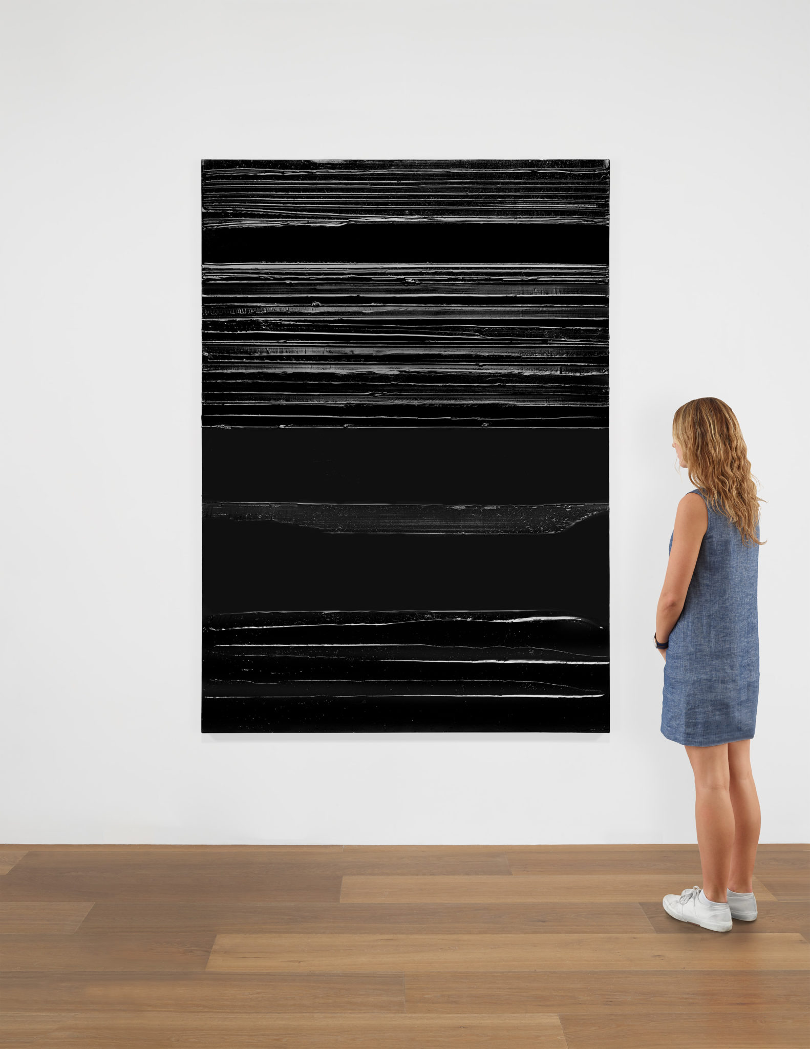 Scale view of Pierre Soulages's painting Peinture, 202 x 143 cm, 8 septembre 2019 (2019)