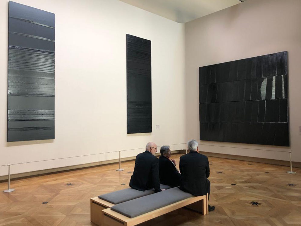 Installation view of Pierre Soulages exhibition at Le Louvre, 2019