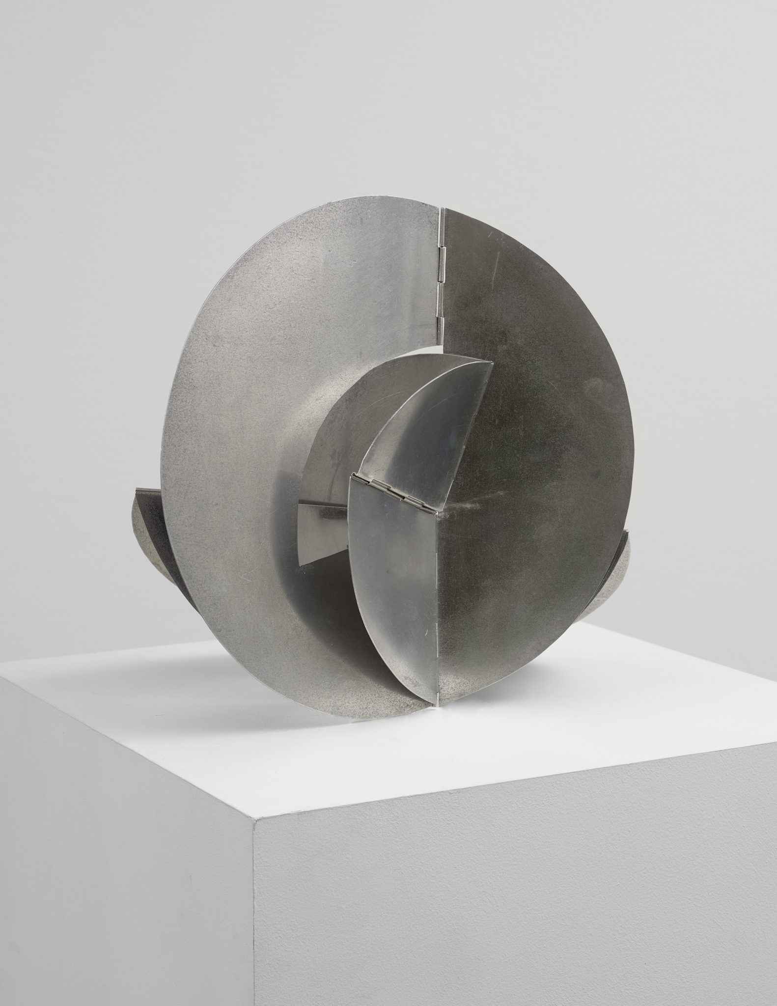 Lygia Clark's Bicho em Si - Pq, 1966