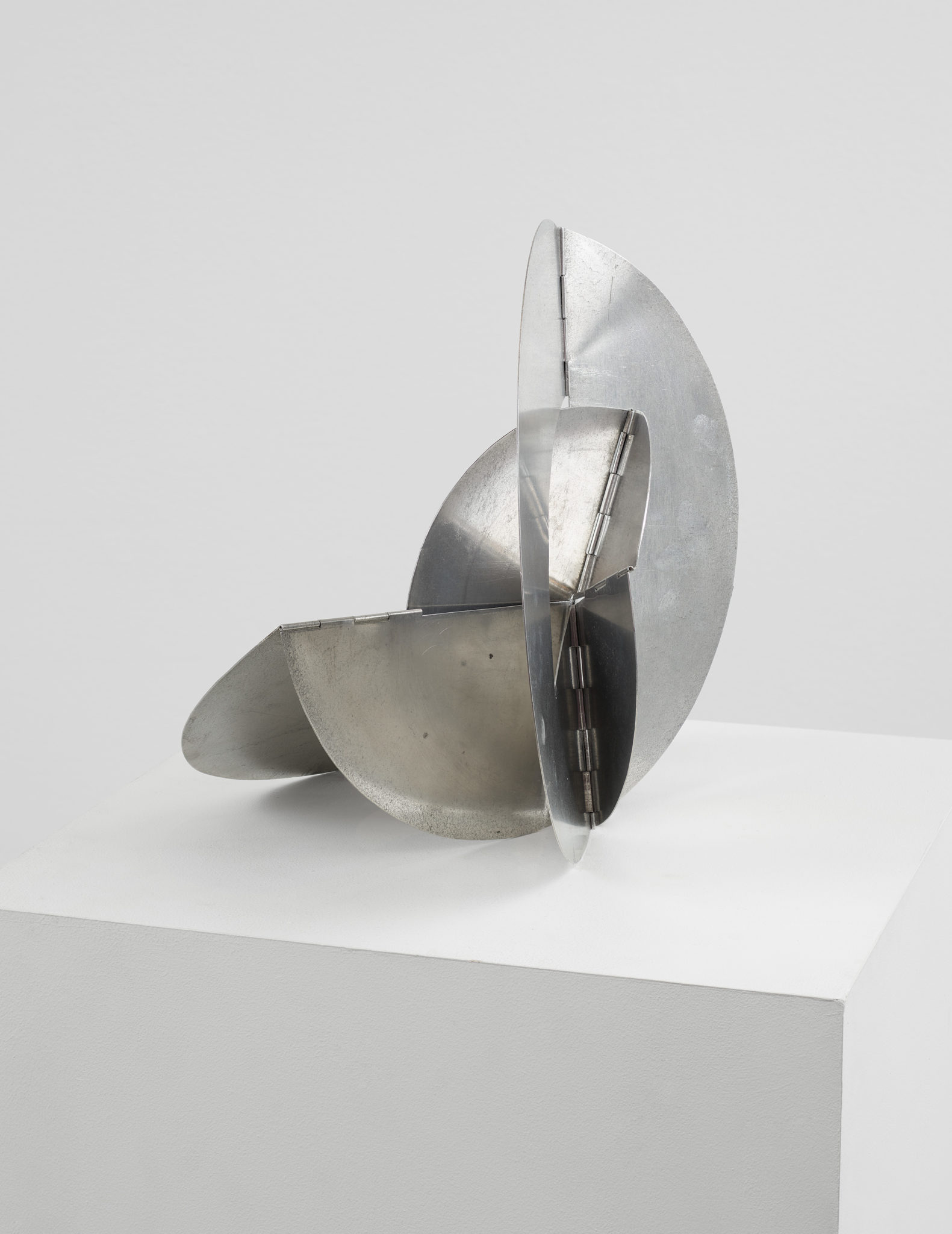 Lygia Clark's Bicho em Si - Pq, 1966