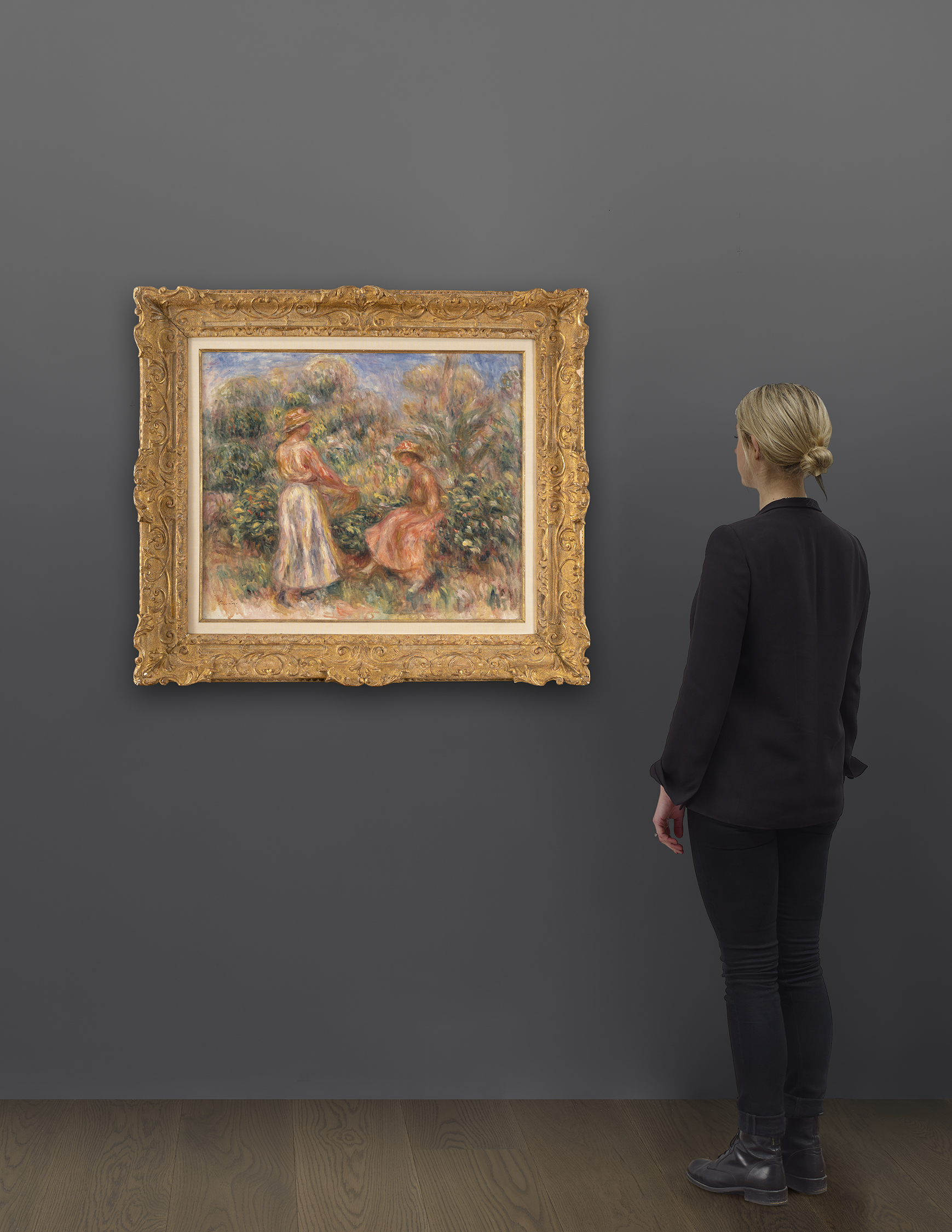 Scale view of Pierre-Auguste Renoir's painting titled Deux femmes dans le jardin de Cagnes