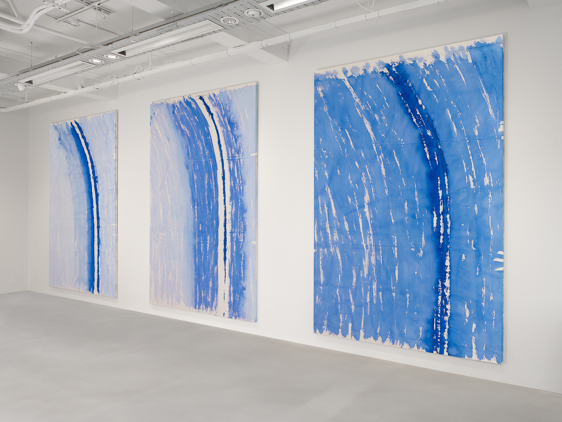 Installation image of Gunther Uecker at 40 Albemarle, featuring paintings from the Lighbtogen series.