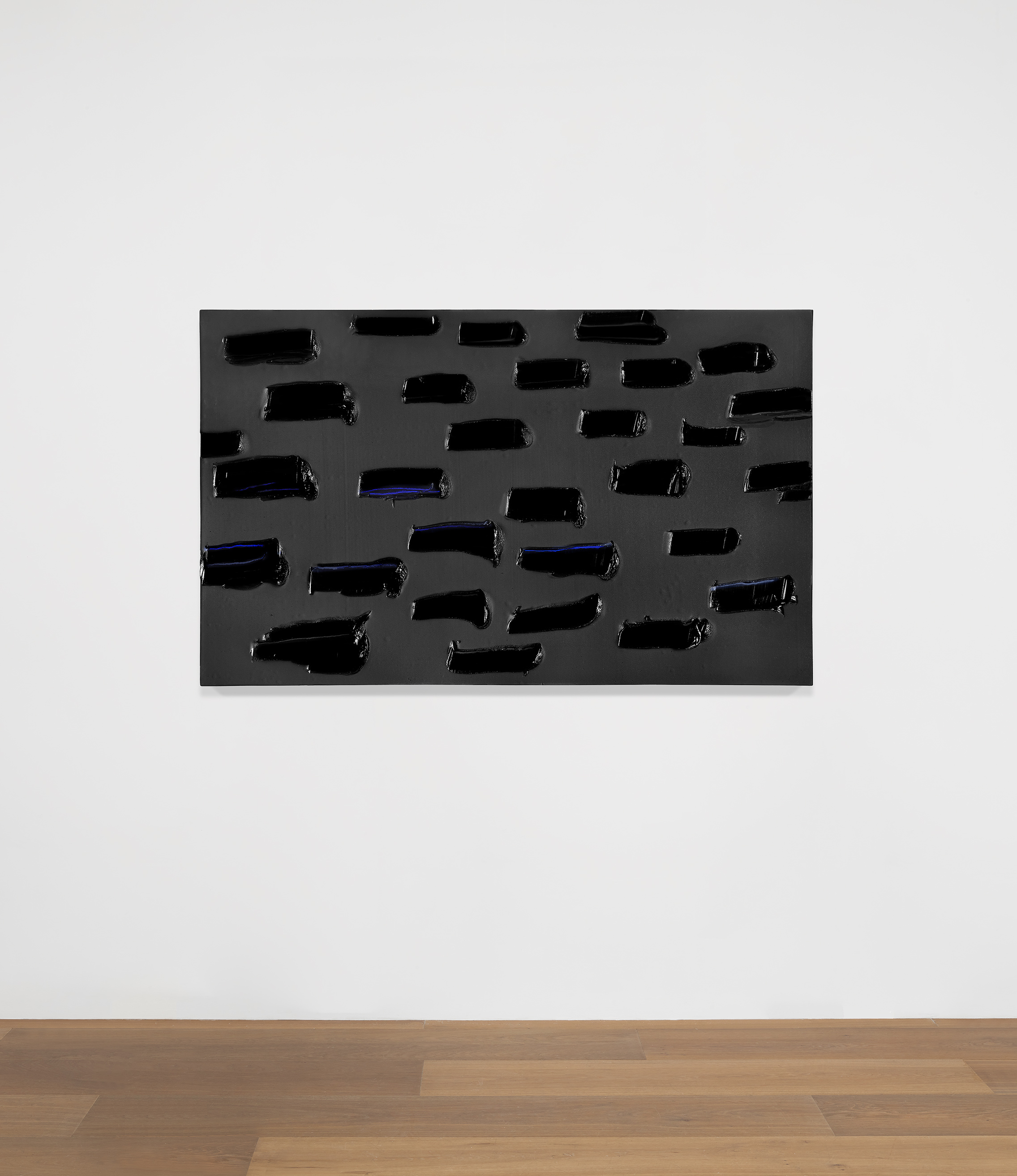 Installation view of Pierre Soulages’s Peinture 102 x 165 cm, 15 janvier 2020