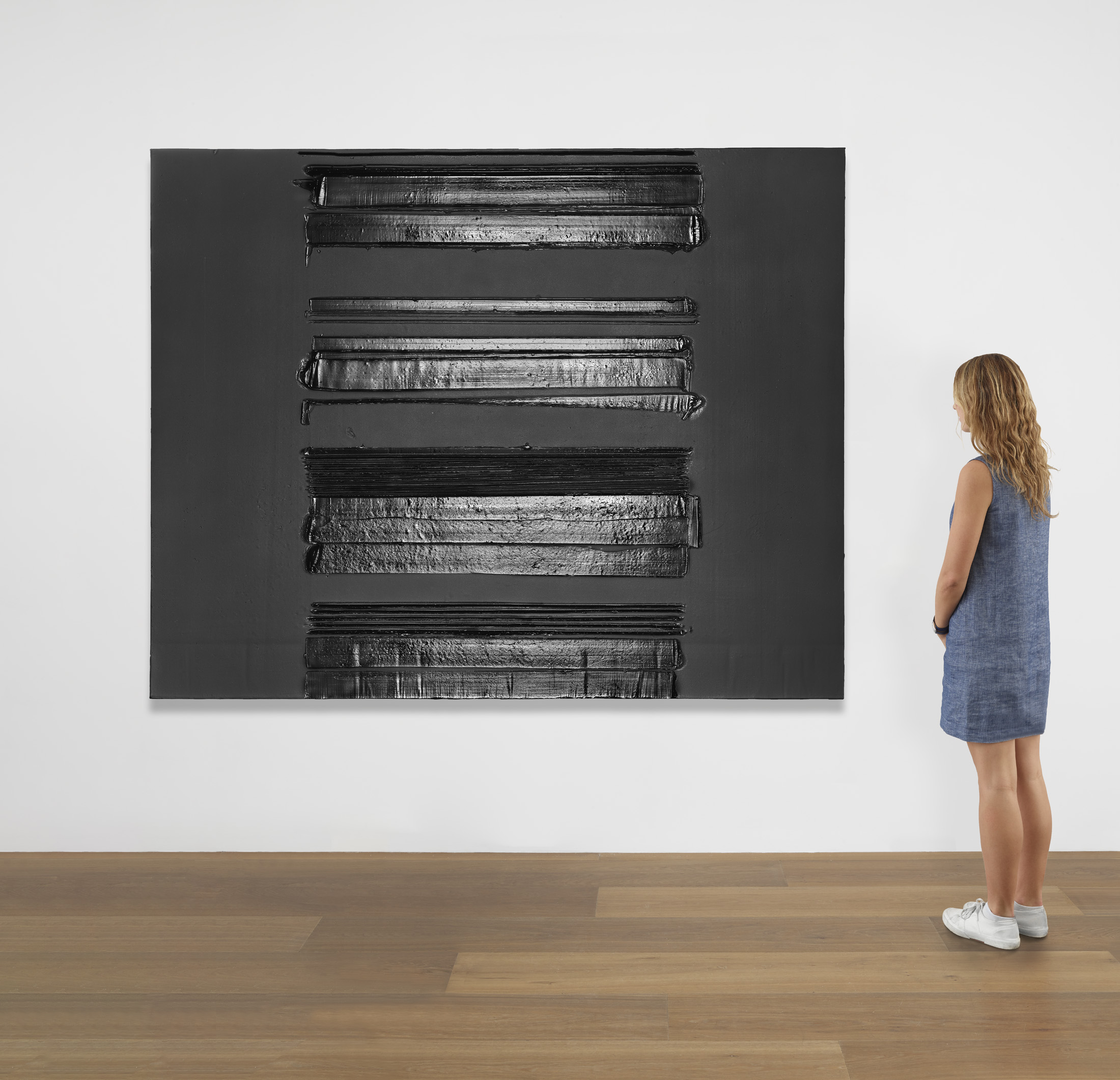 Scale view of Pierre Soulages’s Peinture 175 x 222 cm, 20 juillet 2020