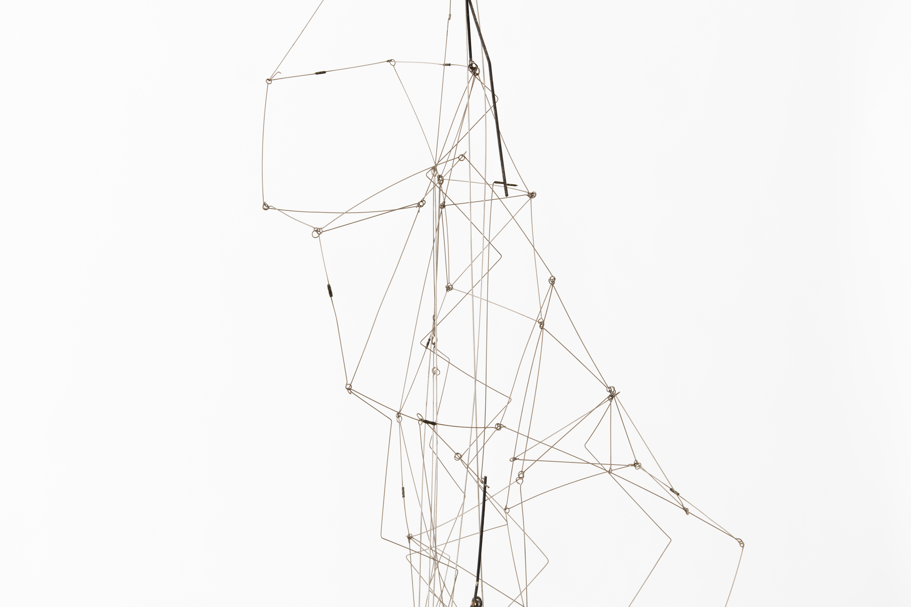 Detail view of Gego's wire sculpture Chorro