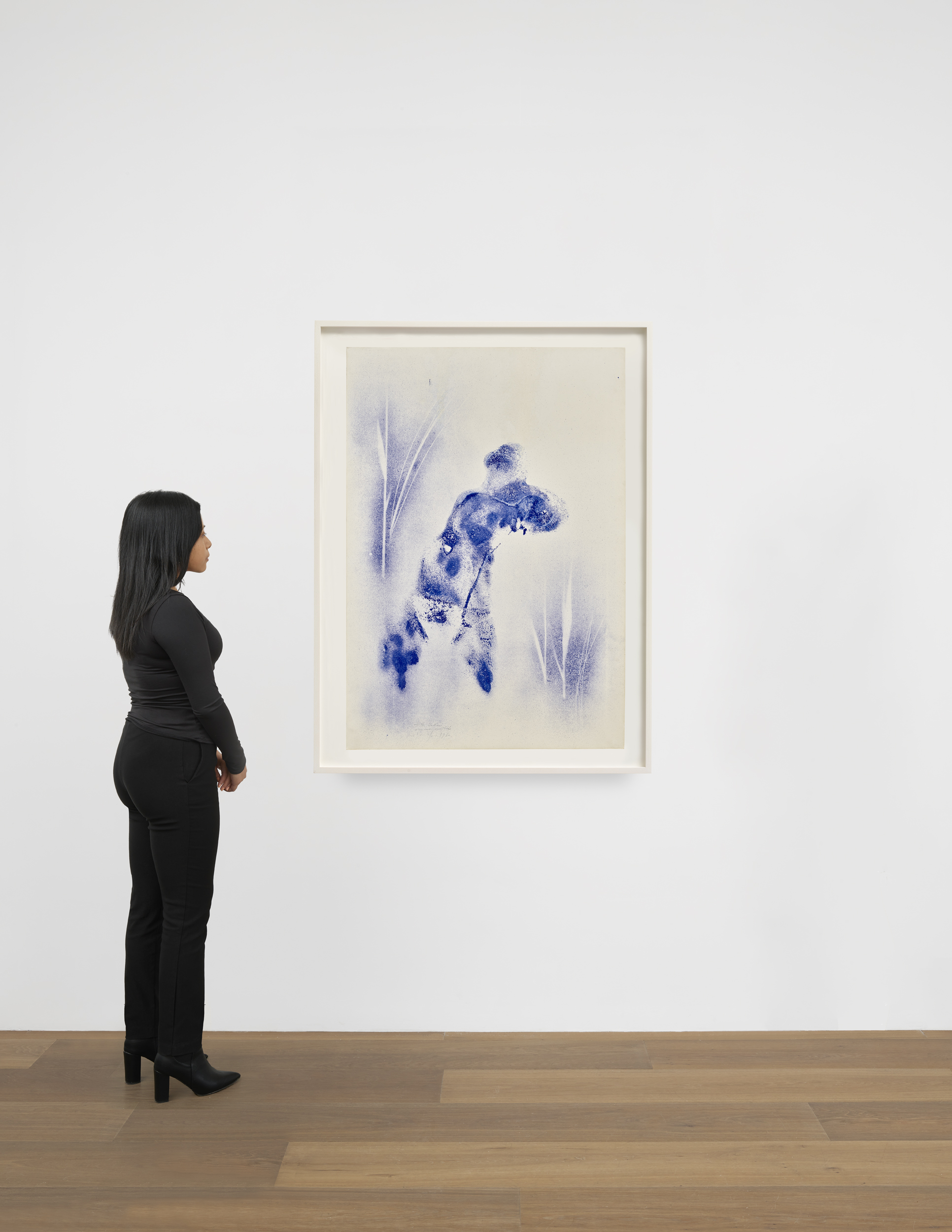 Scale view of Yves Klein's painting Anthropométrie sans titre (ANT 162)