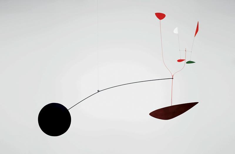 Image of Alexander Calder's sculpture Black Disc with Flags