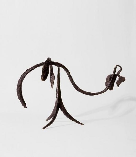 Image of Alexander Calder's sculpture The Vine