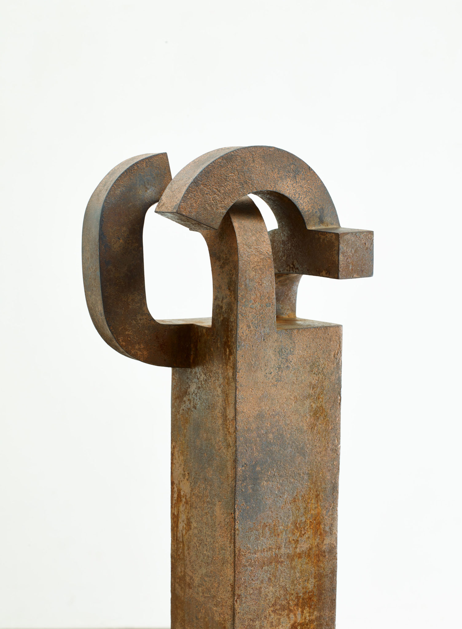 Detail view of Eduardo Chillida's sculpture Besaka, 1987