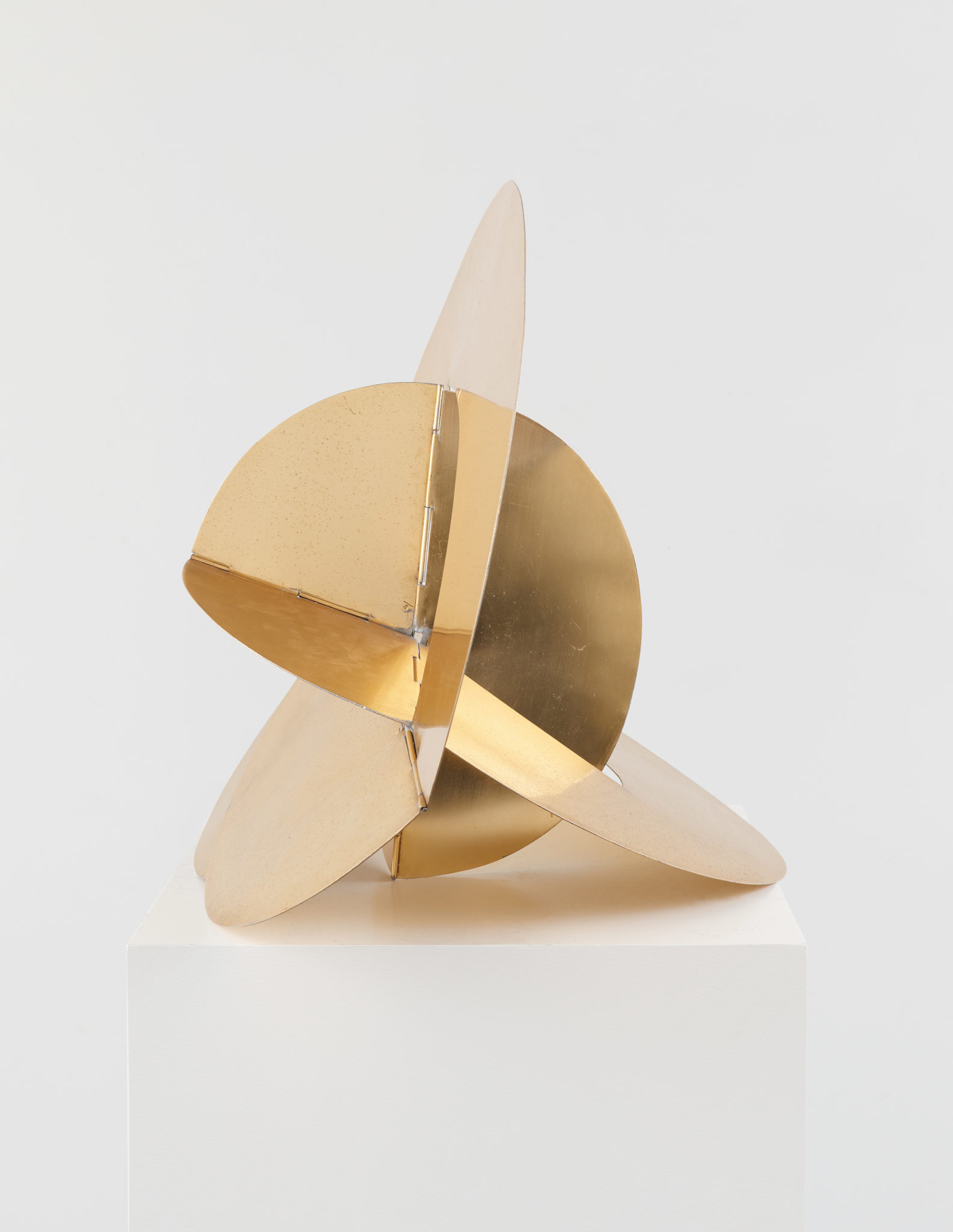 Lygia Clark's sculpture Bicho Parafuso sem fim (Md), 1962